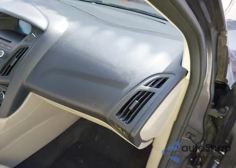 2015 Ford Focus Se z USA, uszkodzony, nr VIN 1FADP3F26FL353976